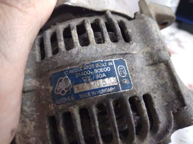 bontott SUZUKI SWIFT II Generátor