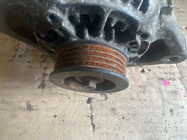 bontott SUZUKI SWIFT II Generátor