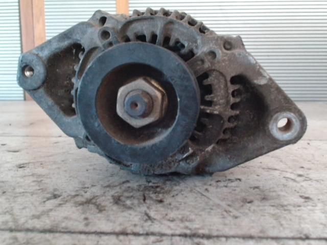 bontott SUZUKI SWIFT II Generátor