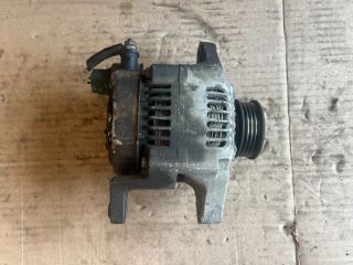 bontott SUZUKI SWIFT II Generátor
