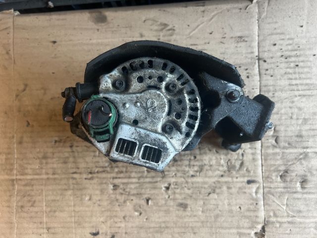 bontott SUZUKI SWIFT II Generátor