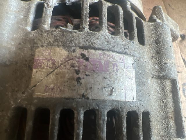 bontott SUZUKI SWIFT II Generátor