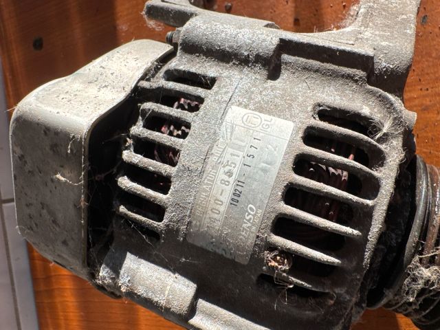 bontott SUZUKI SWIFT II Generátor