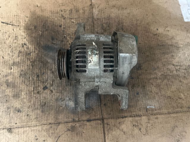 bontott SUZUKI SWIFT II Generátor