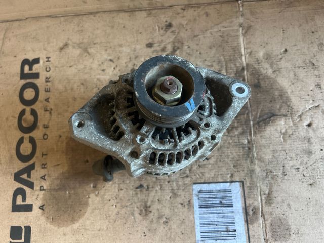 bontott SUZUKI SWIFT II Generátor