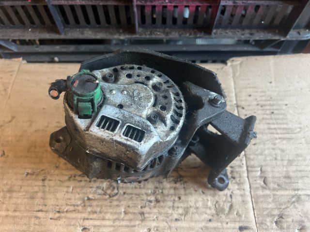 bontott SUZUKI SWIFT II Generátor