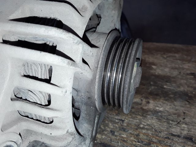 bontott SUZUKI SWIFT II Generátor