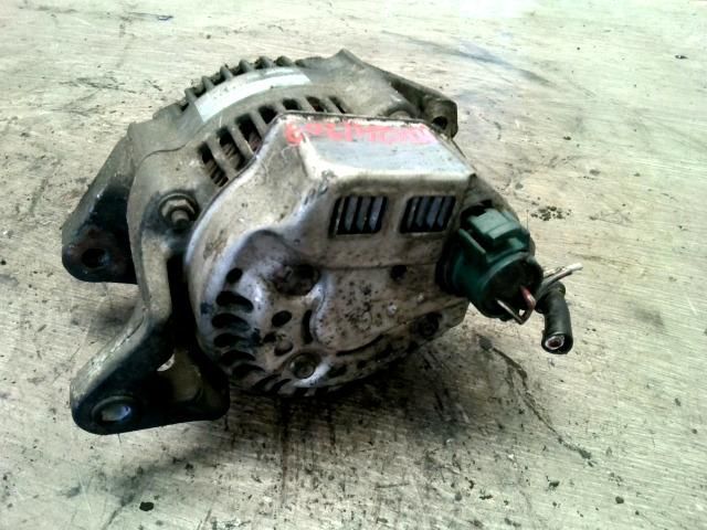 bontott SUZUKI SWIFT II Generátor