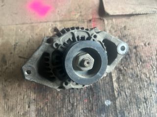 bontott SUZUKI SWIFT II Generátor