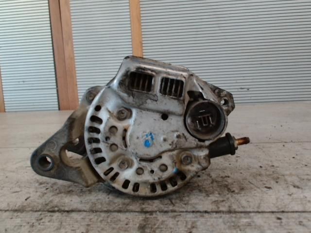 bontott SUZUKI SWIFT II Generátor