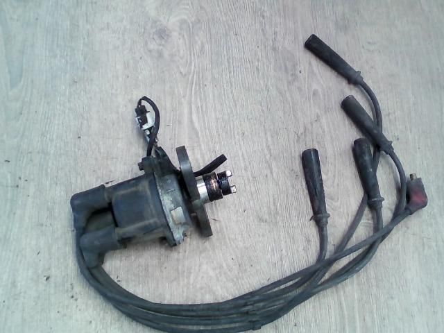 bontott SUZUKI SWIFT II Gyújtáselosztó és Gyertya Kábel