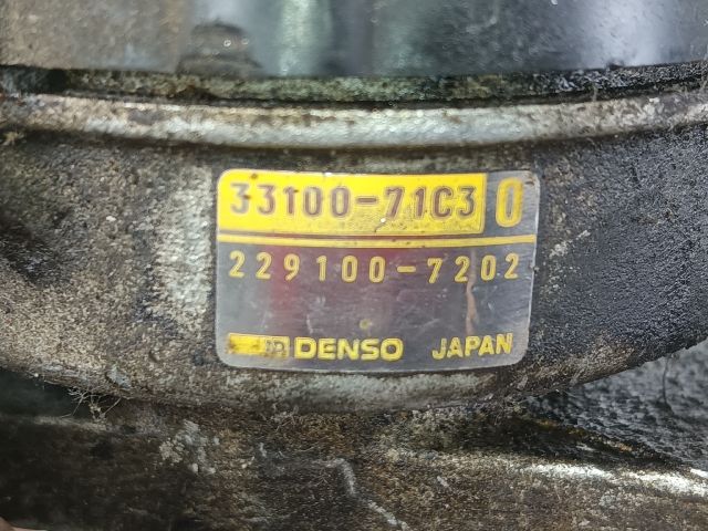 bontott SUZUKI SWIFT II Gyújtáselosztó és Gyertya Kábel