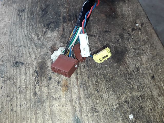 bontott SUZUKI SWIFT II Gyújtáskapcsoló Házzal