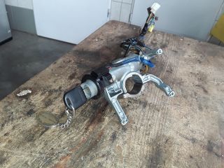 bontott SUZUKI SWIFT II Gyújtáskapcsoló Házzal