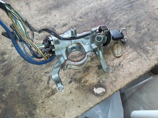 bontott SUZUKI SWIFT II Gyújtáskapcsoló Házzal