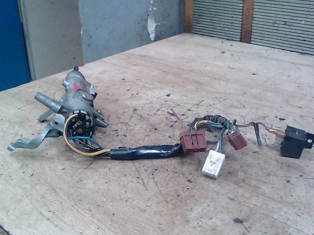 bontott SUZUKI SWIFT II Gyújtáskapcsoló