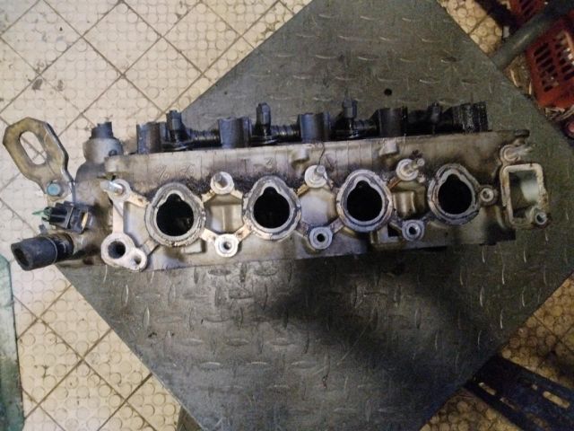 bontott SUZUKI SWIFT II Hengerfej