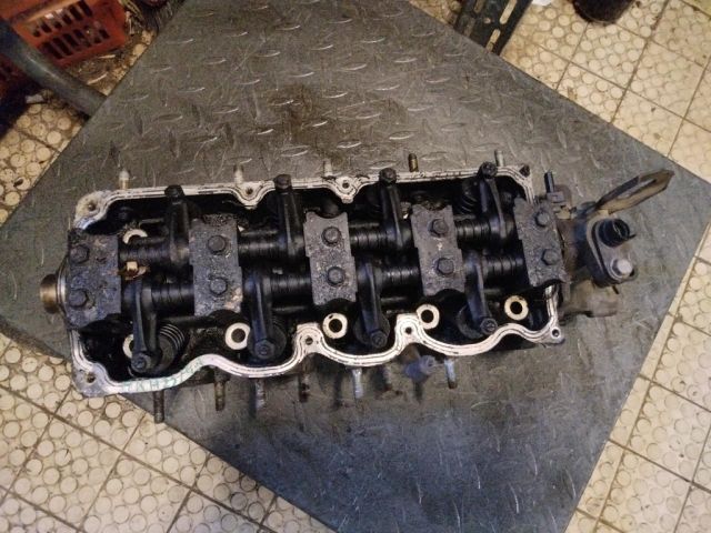 bontott SUZUKI SWIFT II Hengerfej