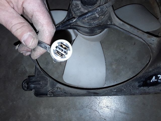 bontott SUZUKI SWIFT II Hűtőventilátor