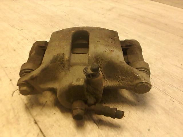 bontott SUZUKI SWIFT II Jobb első Féknyereg Munkahengerrel