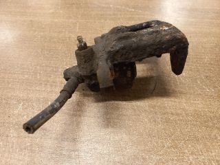 bontott SUZUKI SWIFT II Jobb első Féknyereg Munkahengerrel