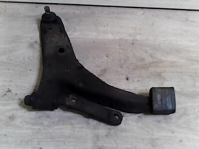 bontott SUZUKI SWIFT II Jobb első Lengőkar