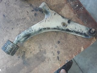 bontott SUZUKI SWIFT II Jobb első Lengőkar