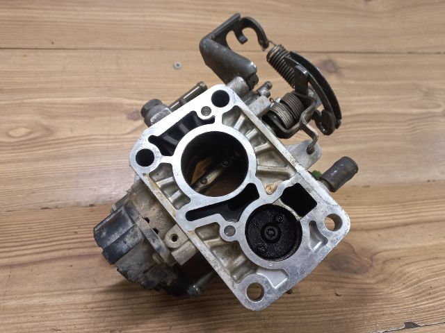 bontott SUZUKI SWIFT II Központi Injektor