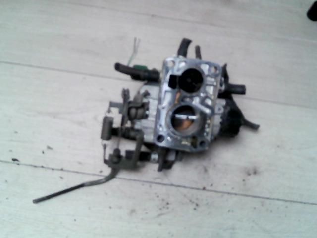 bontott SUZUKI SWIFT II Központi Injektor