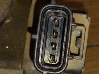 bontott SUZUKI SWIFT II Központi Injektor