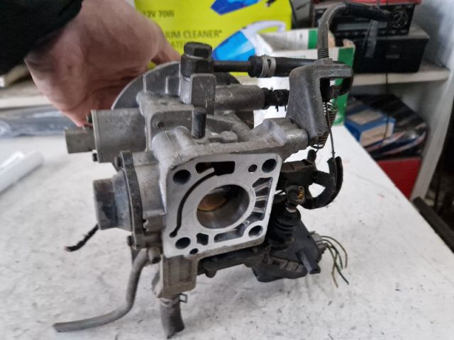 bontott SUZUKI SWIFT II Központi Injektor