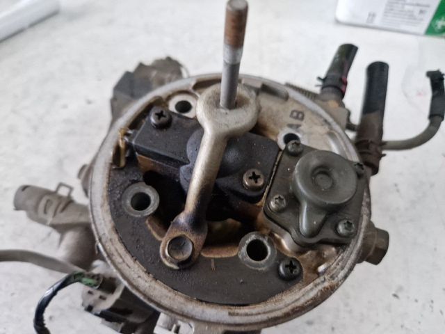 bontott SUZUKI SWIFT II Központi Injektor