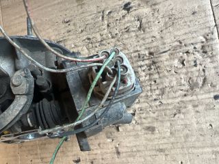 bontott SUZUKI SWIFT II Központi Injektor