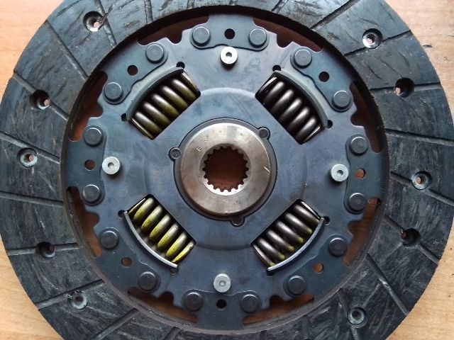 bontott SUZUKI SWIFT II Kuplung Szett (Szerkezet, Tárcsa)