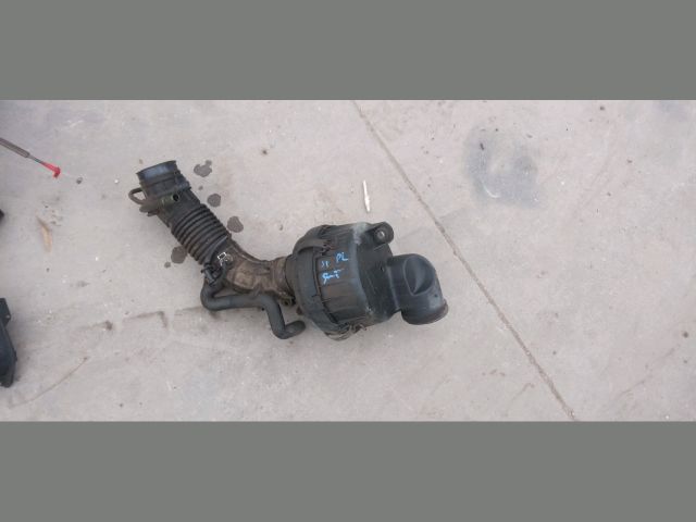 bontott SUZUKI SWIFT II Légszűrő Ház