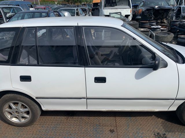 bontott SUZUKI SWIFT II Motor (Fűzött blokk hengerfejjel)