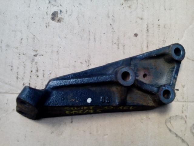 bontott SUZUKI SWIFT II Motor Tartó Bak (Fém)