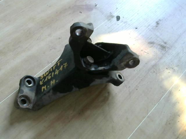 bontott SUZUKI SWIFT II Motor Tartó Bak (Fém)