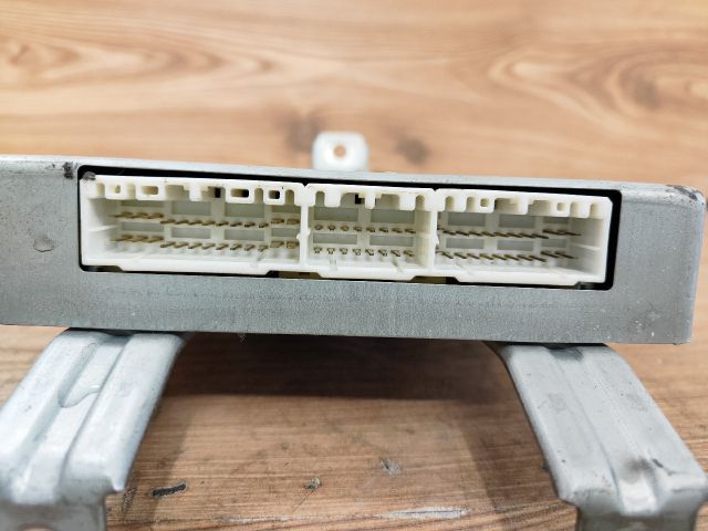 bontott SUZUKI SWIFT II Motorvezérlő