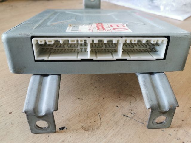 bontott SUZUKI SWIFT II Motorvezérlő