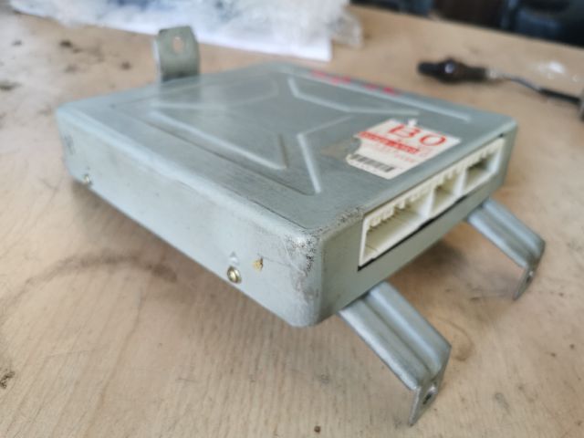 bontott SUZUKI SWIFT II Motorvezérlő