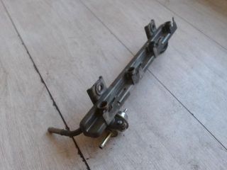 bontott SUZUKI SWIFT II Porlasztó Sor / Híd