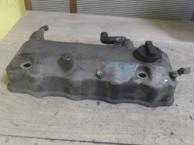 bontott SUZUKI SWIFT II Szelepfedél