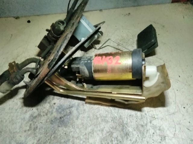 bontott SUZUKI SWIFT II Üzemanyag Szivattyú