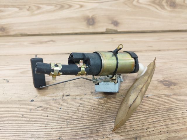 bontott SUZUKI SWIFT II Üzemanyag Szivattyú