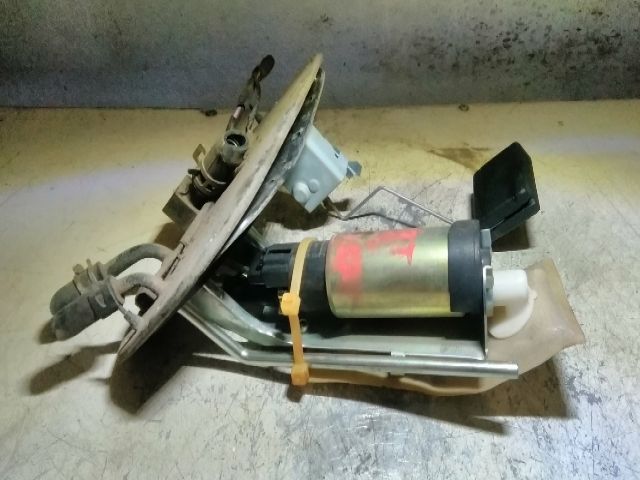 bontott SUZUKI SWIFT II Üzemanyag Szivattyú