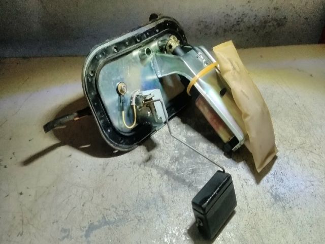 bontott SUZUKI SWIFT II Üzemanyag Szivattyú