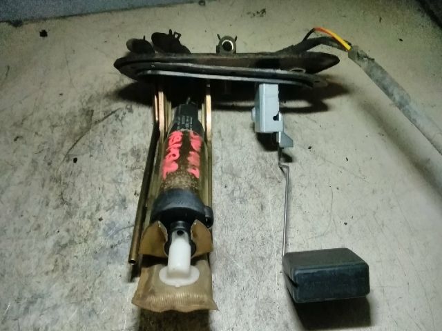 bontott SUZUKI SWIFT II Üzemanyag Szivattyú