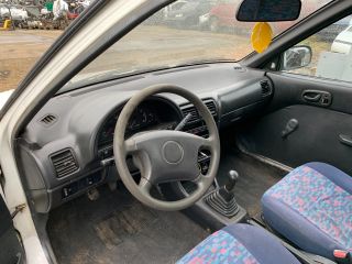 bontott SUZUKI SWIFT II Váltó Kulissza