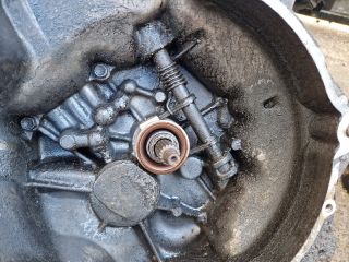 bontott SUZUKI SWIFT II Váltó (Mechanikus)